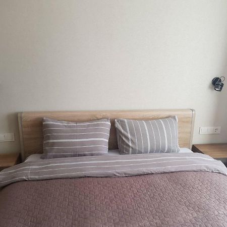 Apartamentai Vilniaus Street II Шяуляй Экстерьер фото